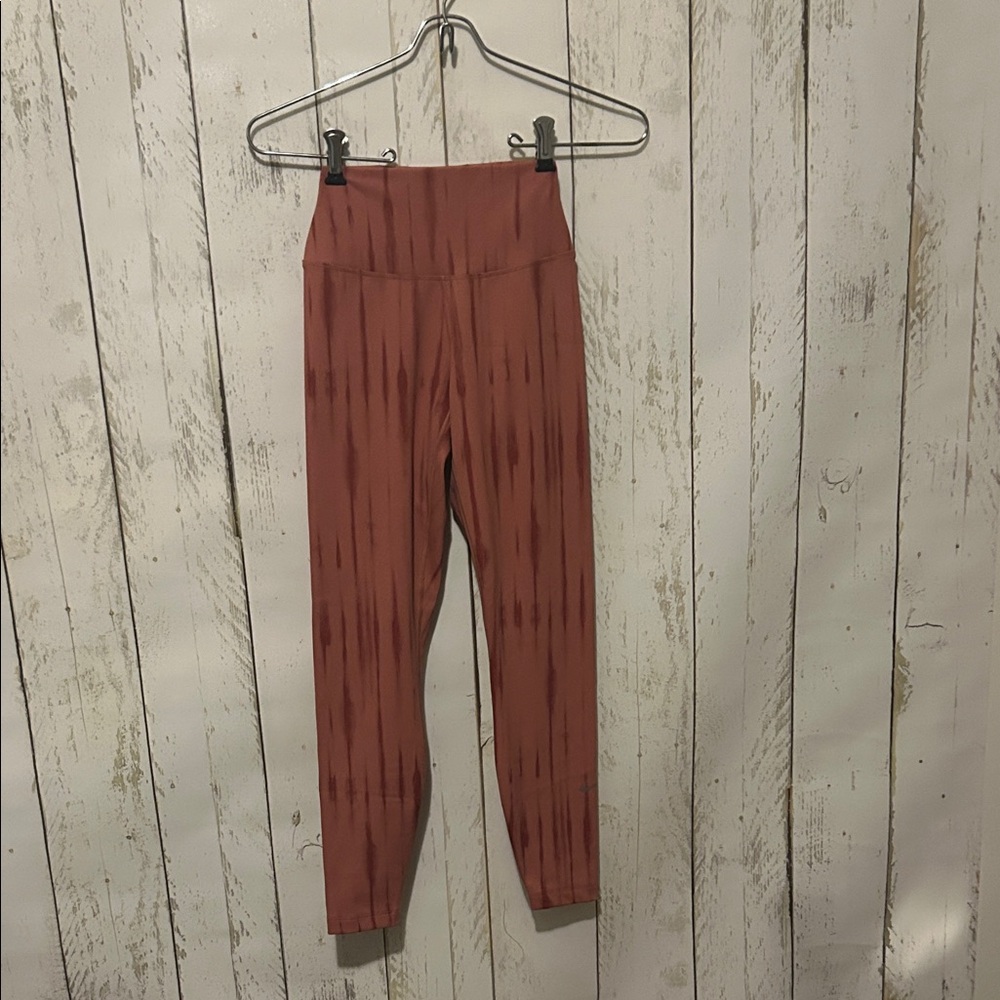 Nike Dri-FIT Rust Leggings